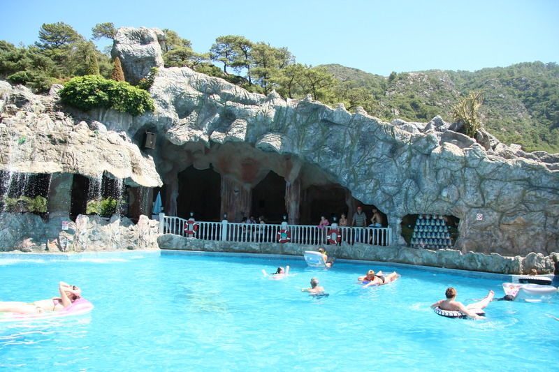 Grand Aquarium Apart Icmeler Exterior photo